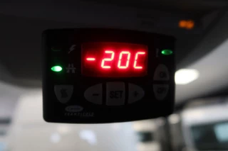 Volkswagen Crafter 2024 - 177 PK Koel/ Vries/ Verwarmen Carrier xarios 350 met nachtaansluiting BPM vrij. obrazek 8