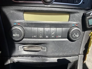 Renault Laguna Grand Tour 2007 - AIRCO 2.0-16V Tech Line AIRCO APK tot 07-2027 obrazek 13