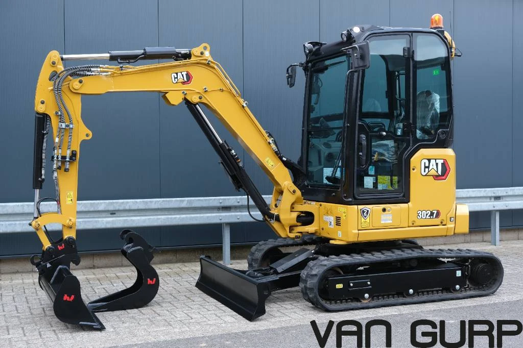 Cat 2023 - 302.7 CR | 2023 | 298h | Airco | afbeelding 1