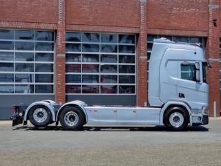Scania R 2019 - R650 V8 NGS Highline 6x2*4 - Chassis - 4.35WB - Retarder - Full air - Leather zdjecie 8