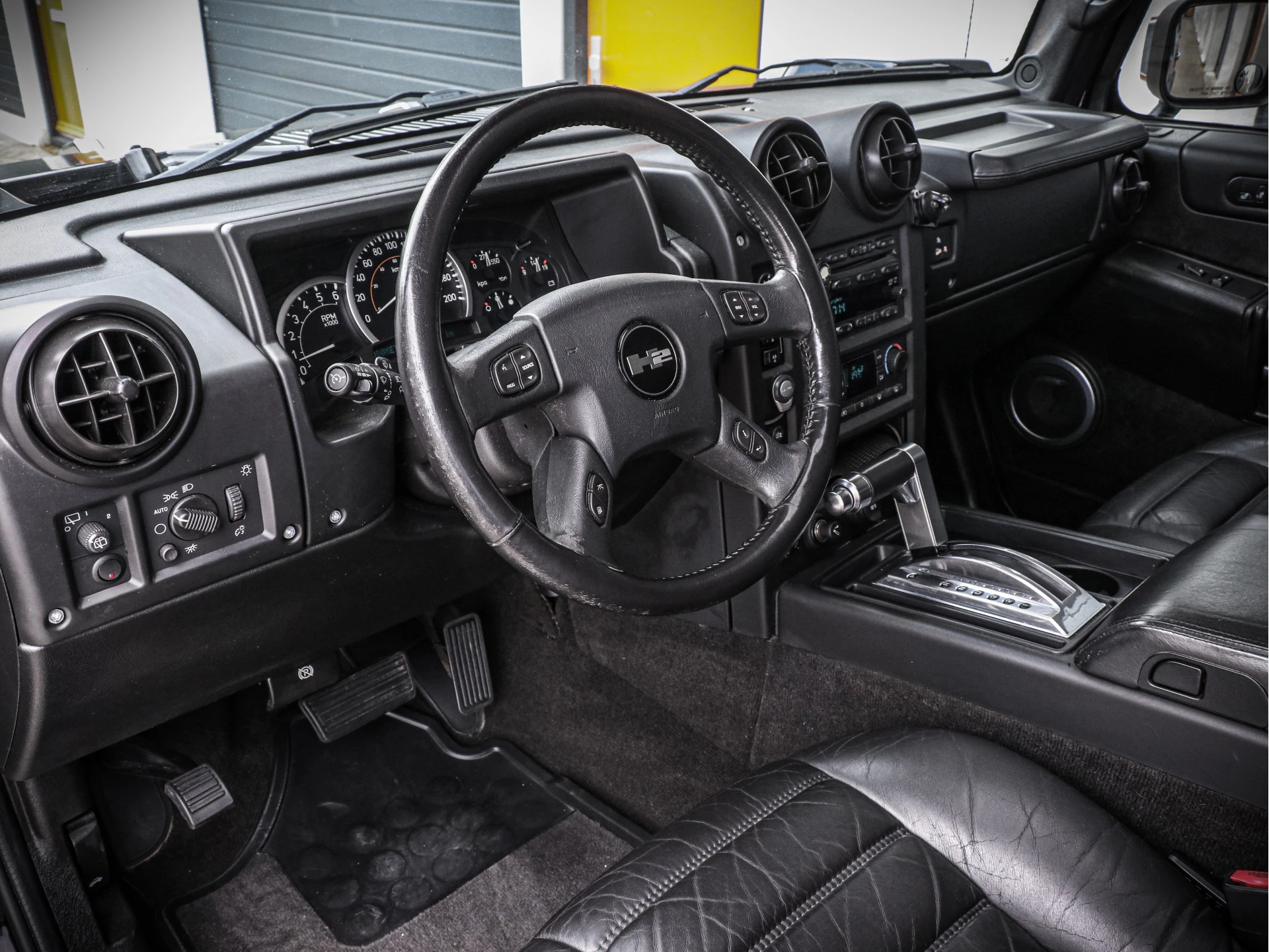 Hummer H2 2005 - 6.0L V8 | Zwart leder | Schuif Kanteldak | image 6