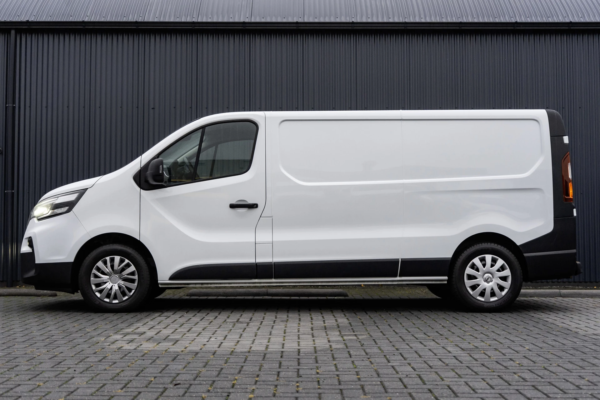 Renault Trafic 2023 - Primastar**dCi | L2H1 | Automaat | 150 PK | LED | Cruise | Airco | PDC | Euro 6** image 5
