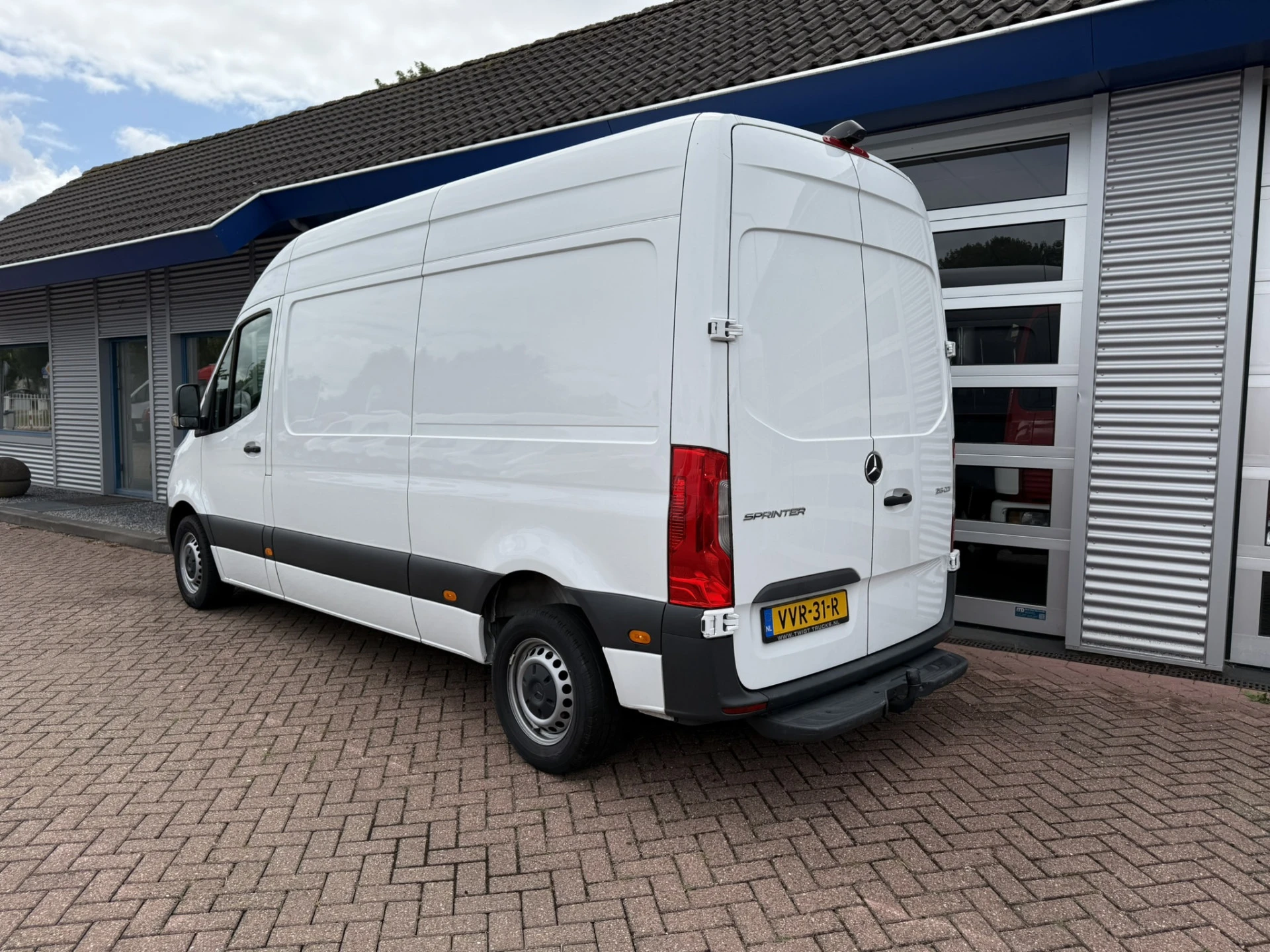 Mercedes-Benz Sprinter 2023 - 215 1.9 CDI L2H2 FWD afbeelding 4