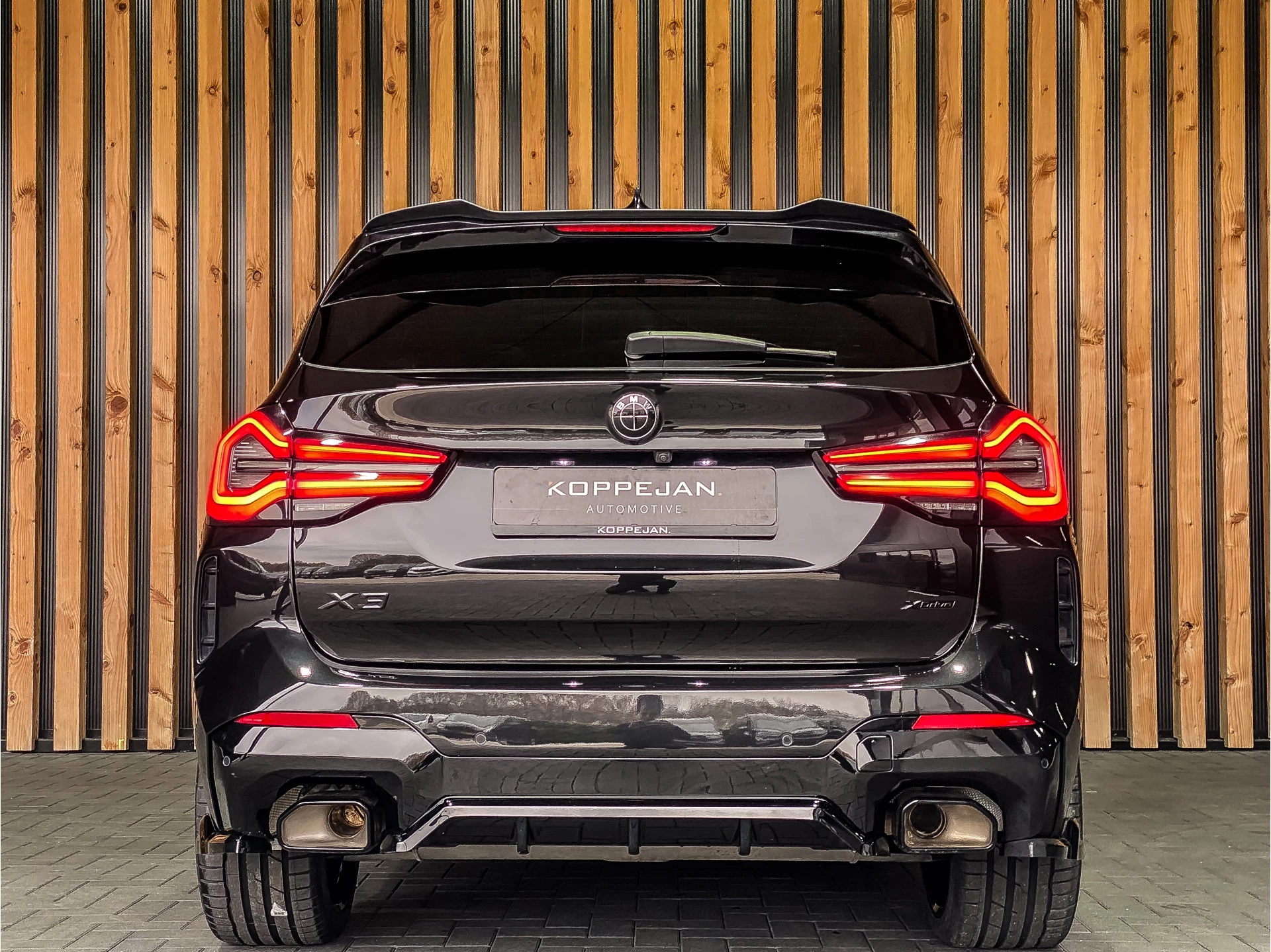 BMW X3 2023 - xDrive30e 292PK High Executive M-Sport изображение 23