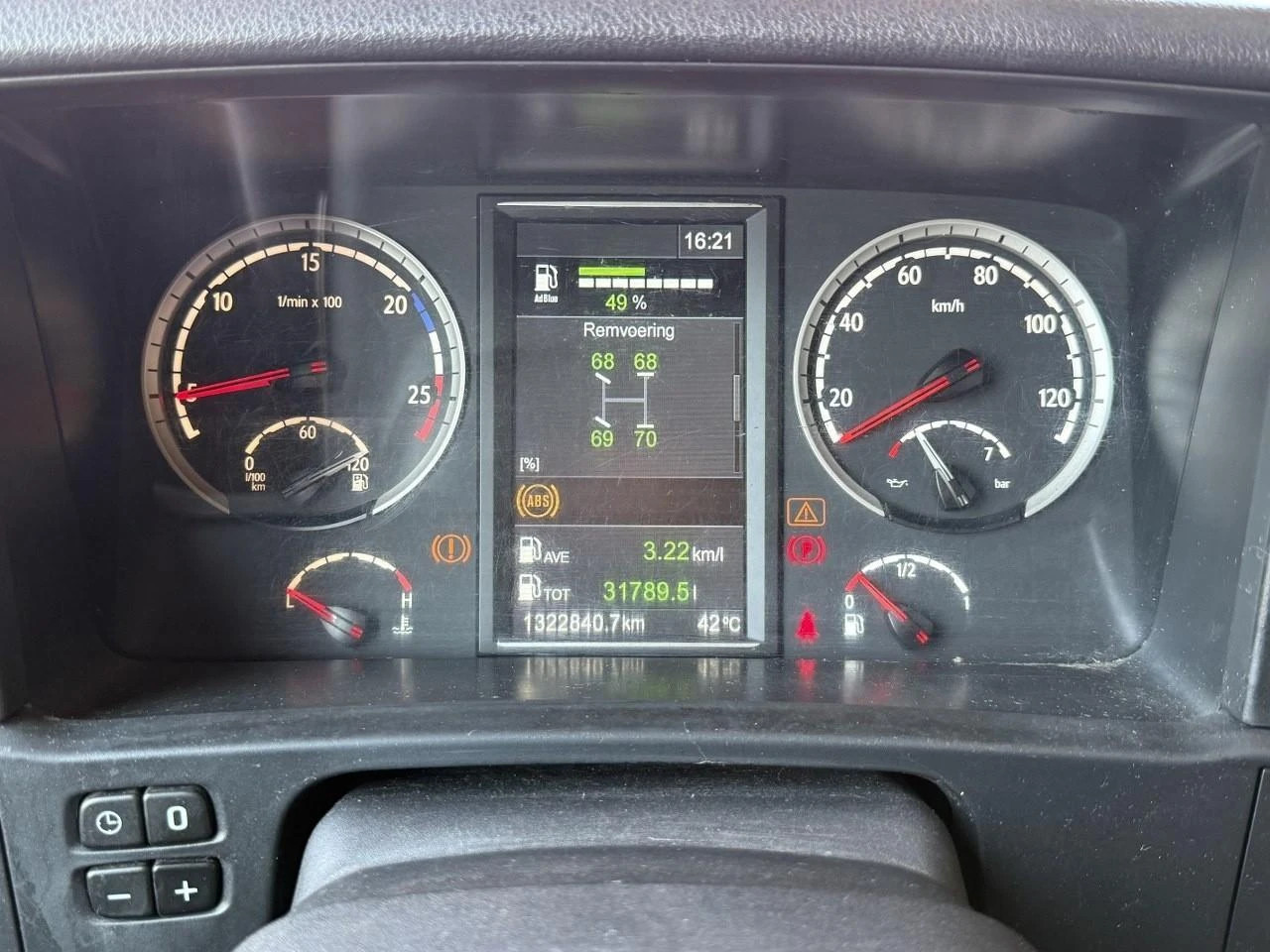 Scania R 2011 - R500 V8 image 14