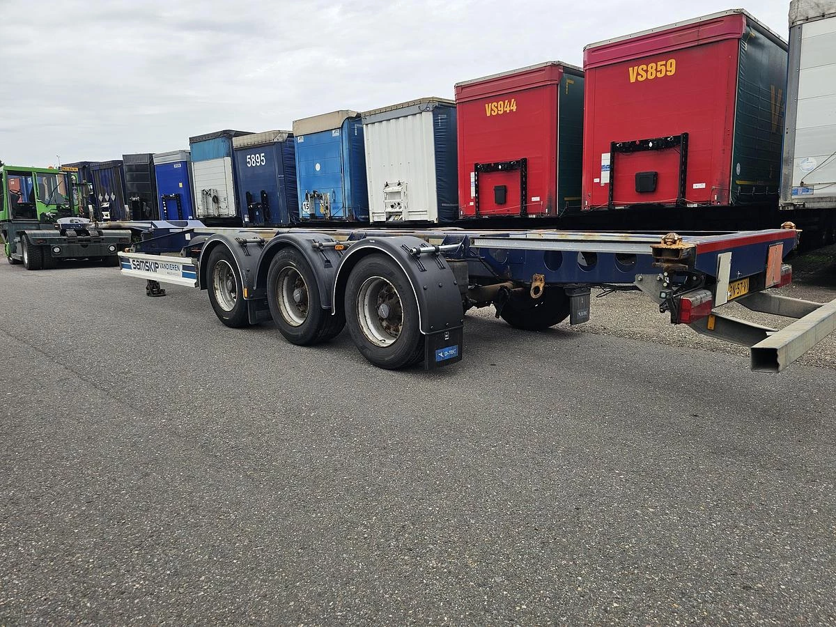 D-TEC VCC-01 / 45 FOOT CONTAINER CHASSIS / VALKX AXLES. 2015 image 4
