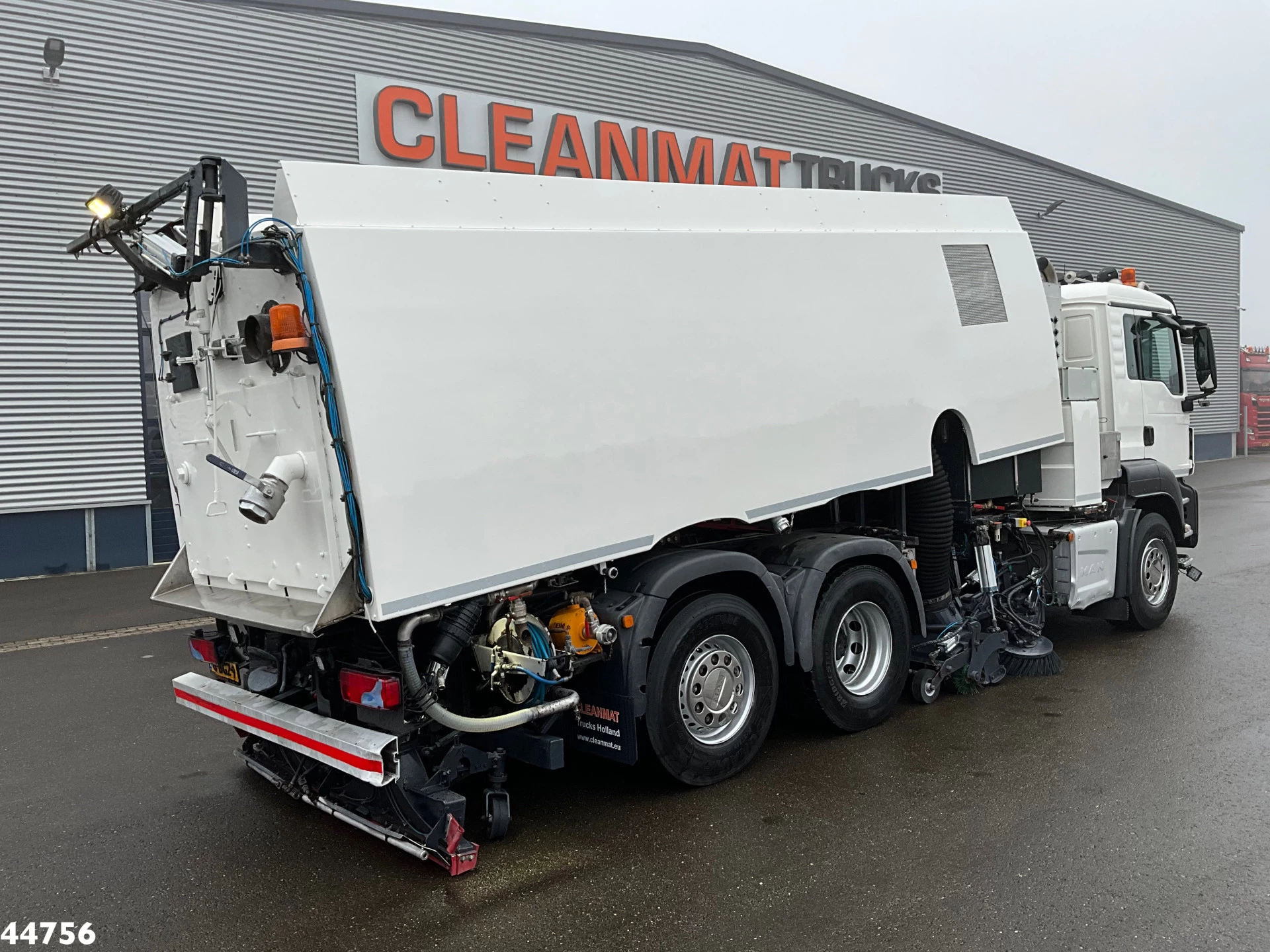 MAN TGS 2016 - 26.440 Euro 6 Beam S14000 Wegdekreiniger afbeelding 6