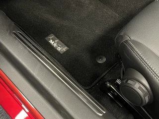 Mazda MX-5 2025 - ND Roadster 1.5 SkyActiv-G 132 Exclusive-Line Bose Leder Camera PDC Apple CarPlay bild 55