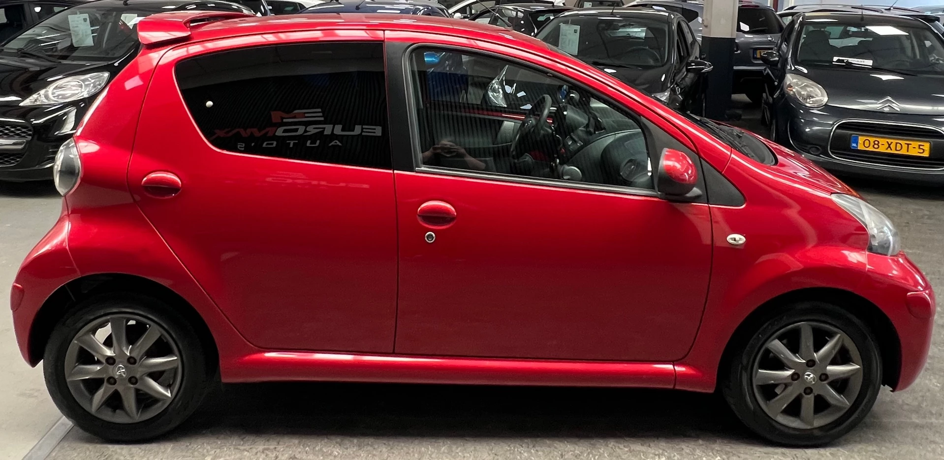 Toyota Aygo 2012 - 1.0-12V Dynamic Navigator - 1e Eigenaar - NAP - NAV - Airco. afbeelding 10