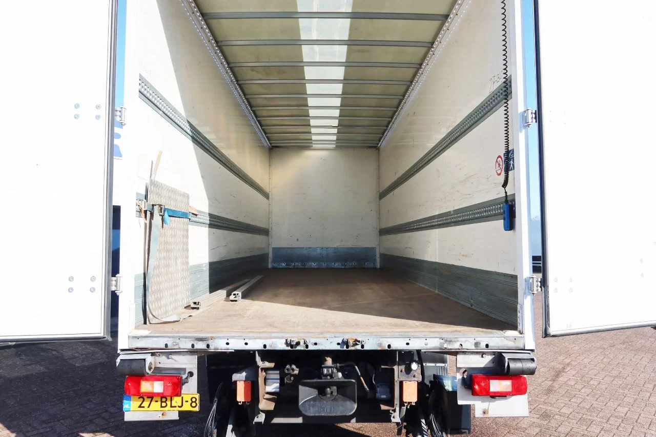 Volvo FM 2018 - Volvo FM 420 6x2 Stuur-As L.Z.V uitvoering afbeelding 4