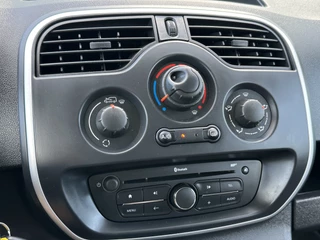 Renault Kangoo 2021 - 1.5 dCi E6 / L1H1 / 1e EIGENAAR / TREKHAAK / NAVI / CRUISE / AIRCO / ACHTERDEUREN MET RUIT obrazek 12