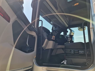 Scania S 2026 - 590S V8 NGS Highline 4x2 - Full spec - New - Retarder - Full air - Night clima zdjecie 9