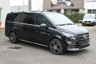 Mercedes-Benz V-Class 2024 - 300d 4-Matic AMG DC L3 XL zdjecie 13