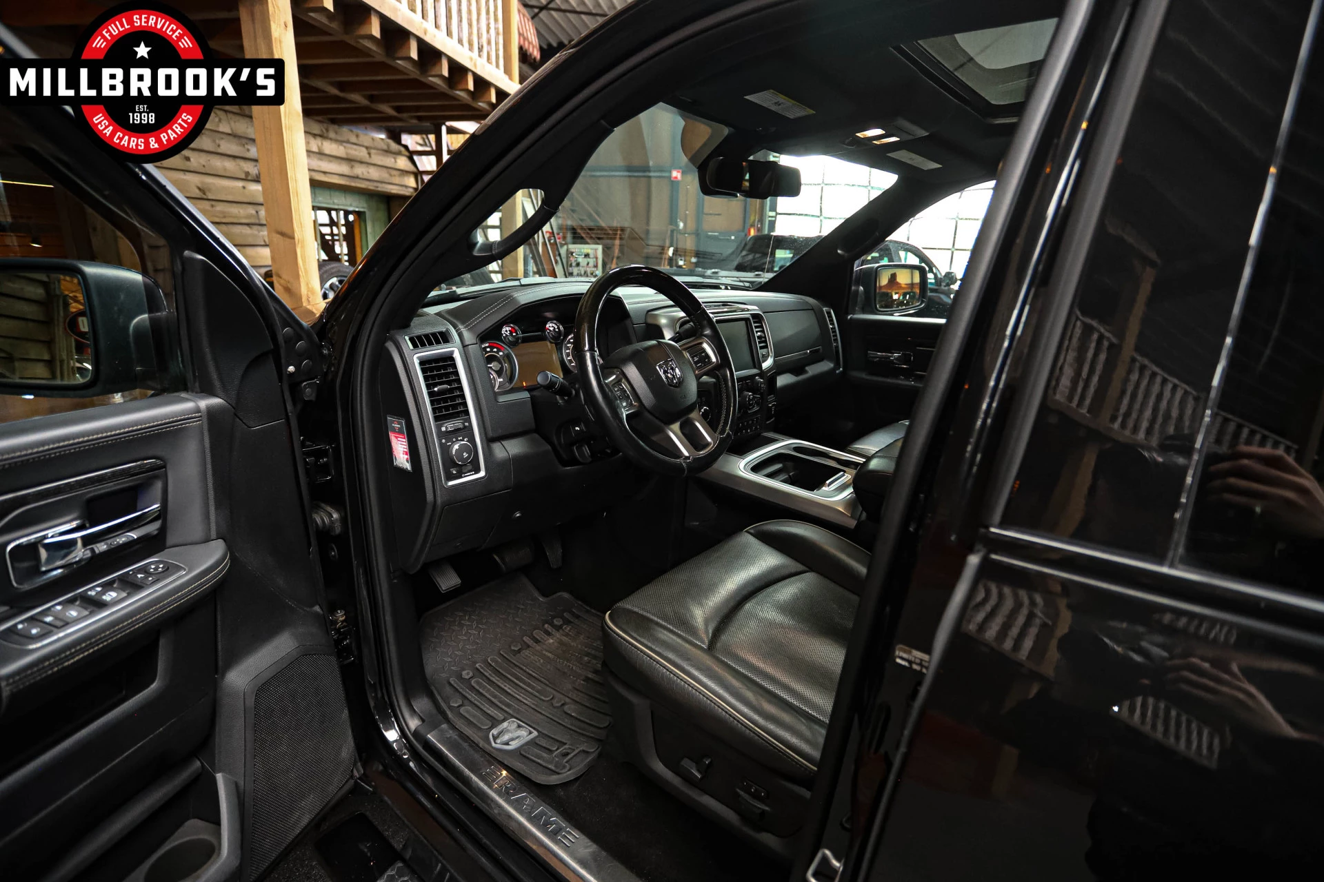 Dodge Ram 2016 - 2500 limited 6.7L Cummins Black Edition immagine 10