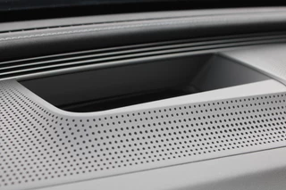 Mercedes-Benz EQC 2022 - 400 4MATIC 80 kWh AMG LINE SCHUIFDAK MEMORY DISTRONIC HEAD-UP image 19