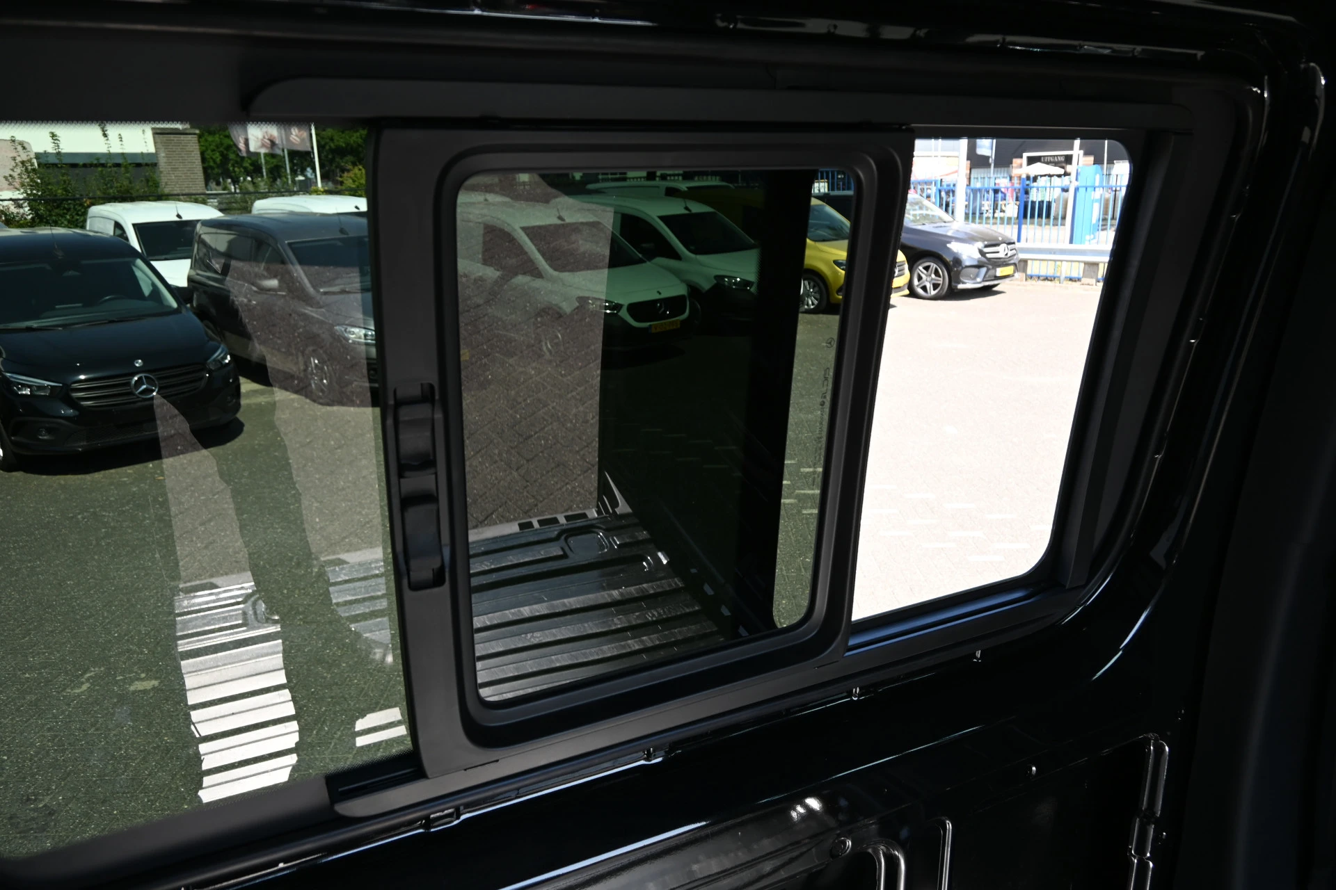 Mercedes-Benz Sprinter 2024 - 319 CDI 4x4 L2H2 AWD obrázek 15