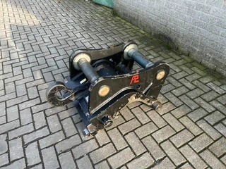 Hitachi - ZX 330 LC H image 3 thumbnail