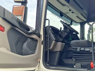 Scania R 2023 - R590 V8 NGS Highline 4x2 - BDF - 4.75 WB - Retarder - Full air - Leather - Low KM imagem 9