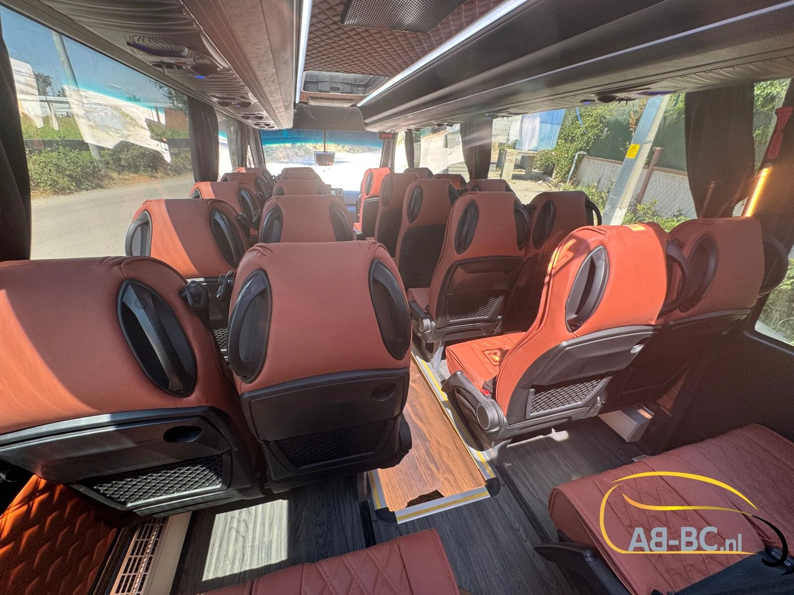 Mercedes-Benz Sprinter - NERO - 31 Seats EURO 6 afbeelding 12