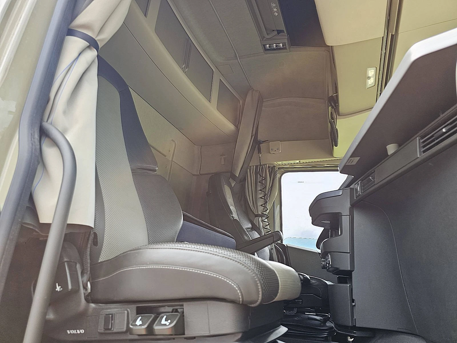 Volvo FH 2022 - 460 image 7