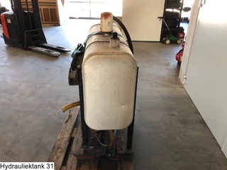 Universeel N/A - Hydraulic tank, 190 Liter image 3