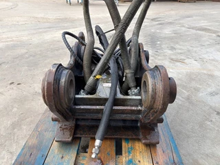 OilQuick N/A 2018 - OQ70/55 - M318D / 320D / 320E / 320F / 323D / 323E obrazek 5