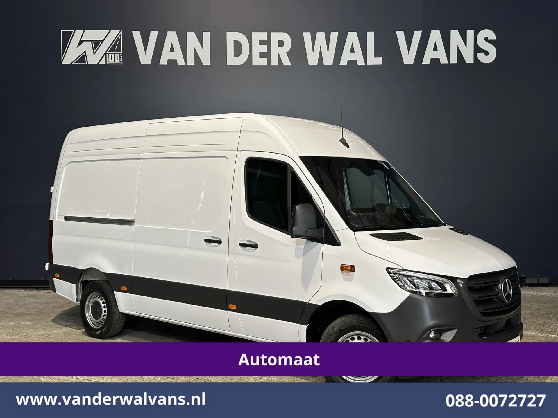 Mercedes-Benz Sprinter 2024 - 317 CDI 170pk 9G-Tronic Automaat L2H2 Euro6 Airco | Camera | Navigatie | Adaptieve Cruisecontrol | LED afbeelding 1