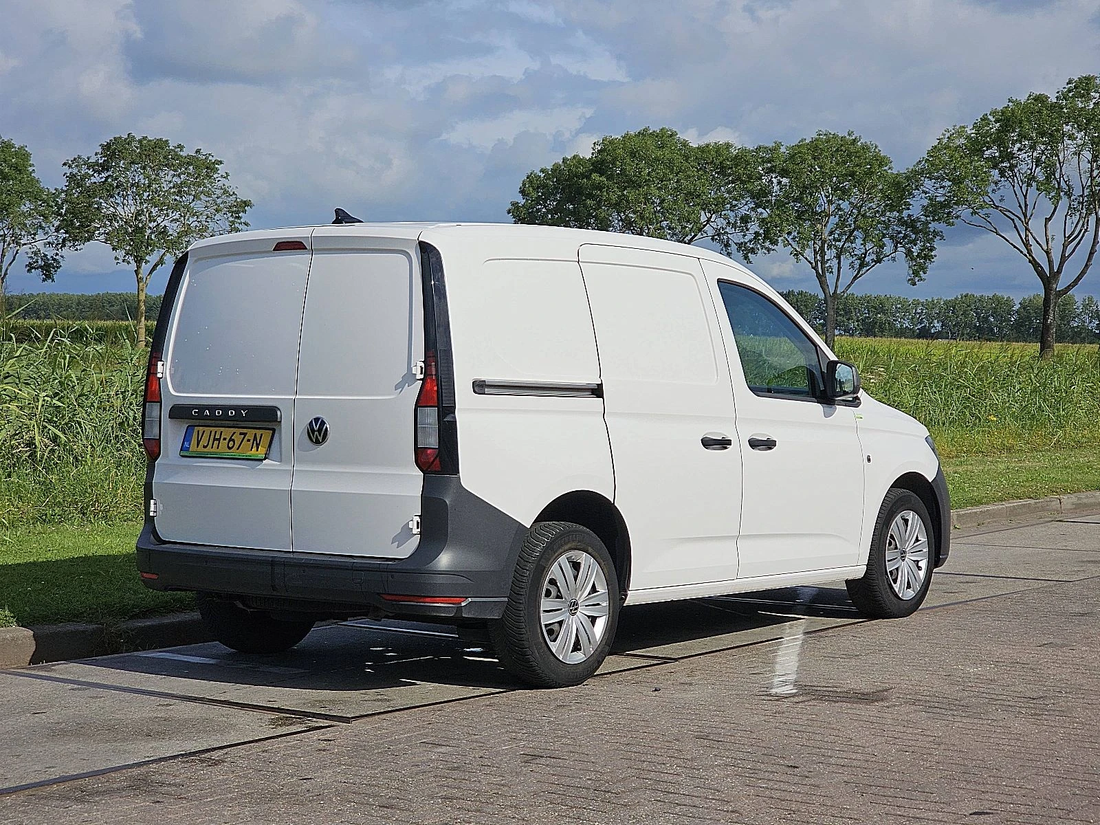 Volkswagen Caddy 2021 - 2.0 изображение 3