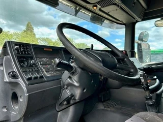 Scania R 1998 - R124-400 L 4x2 SLEEPERCAB ADR/VLG (2 FUEL LINES!!) (EURO 2 / 12 GEARS MANUAL GEARBOX / RETARDER / BLOWER / P.T.O. / AIRCONDITIONING) obrazek 7