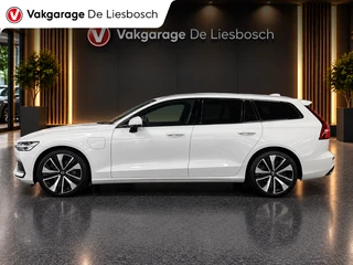 Volvo V60 2021 - 2.0 T6 Recharge AWD R-Design / 360 camera / Panoramadak / Leder / head-up / Harman-Kardon afbeelding 2 miniatuur