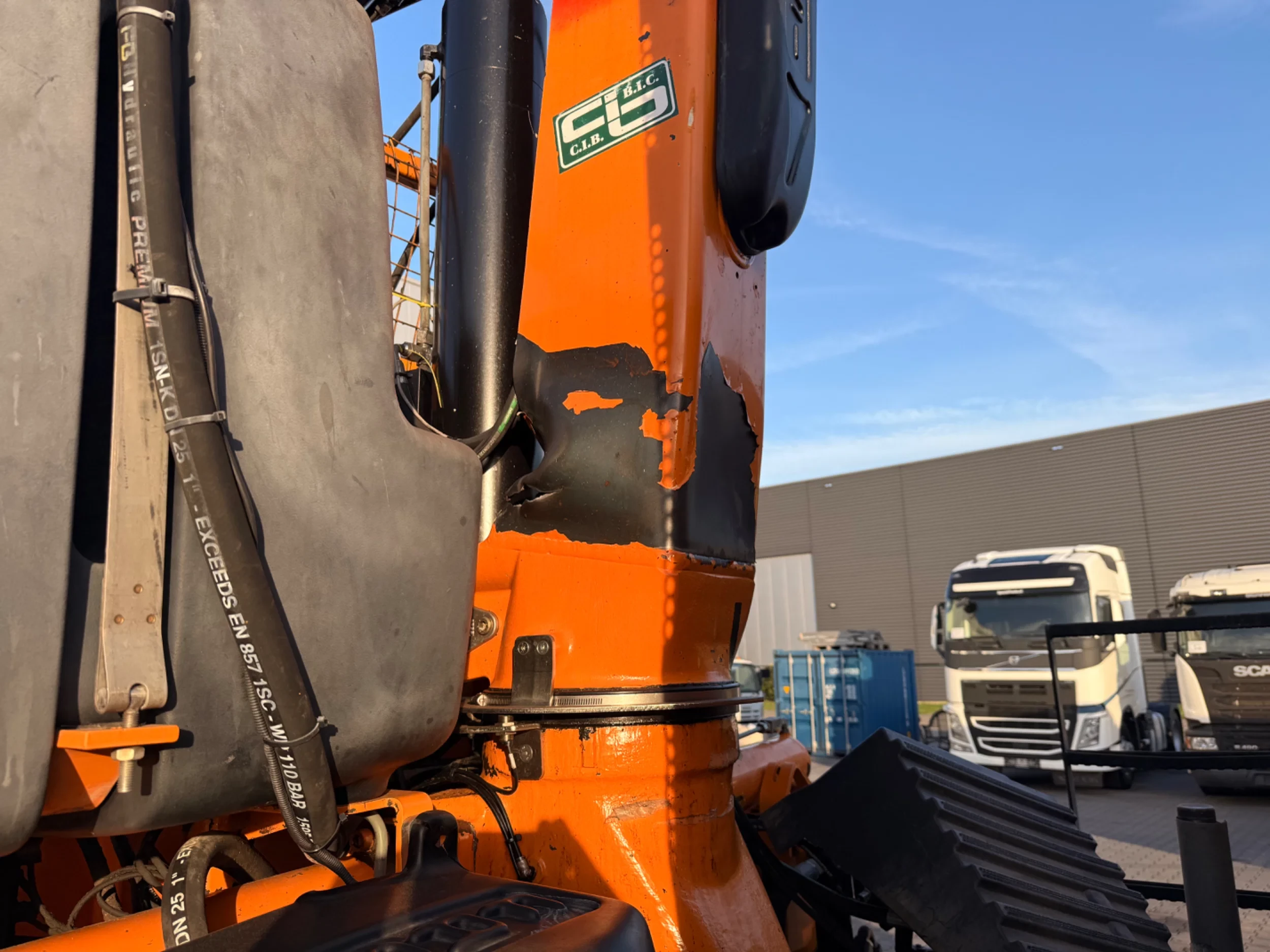 Scania P 2011 - P400 6x4 / Kipper / Retarder / Fassi F235AXP.24 / Maar 286432km afbeelding 6