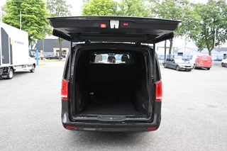 Mercedes-Benz V-Class 2023 - 300d AMG DC L3 XL Avantgarde Edition imagen 16