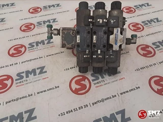 Diversen N/A 2009 - Occ set van 3 hydraulische ventielen Parker obrazek 2
