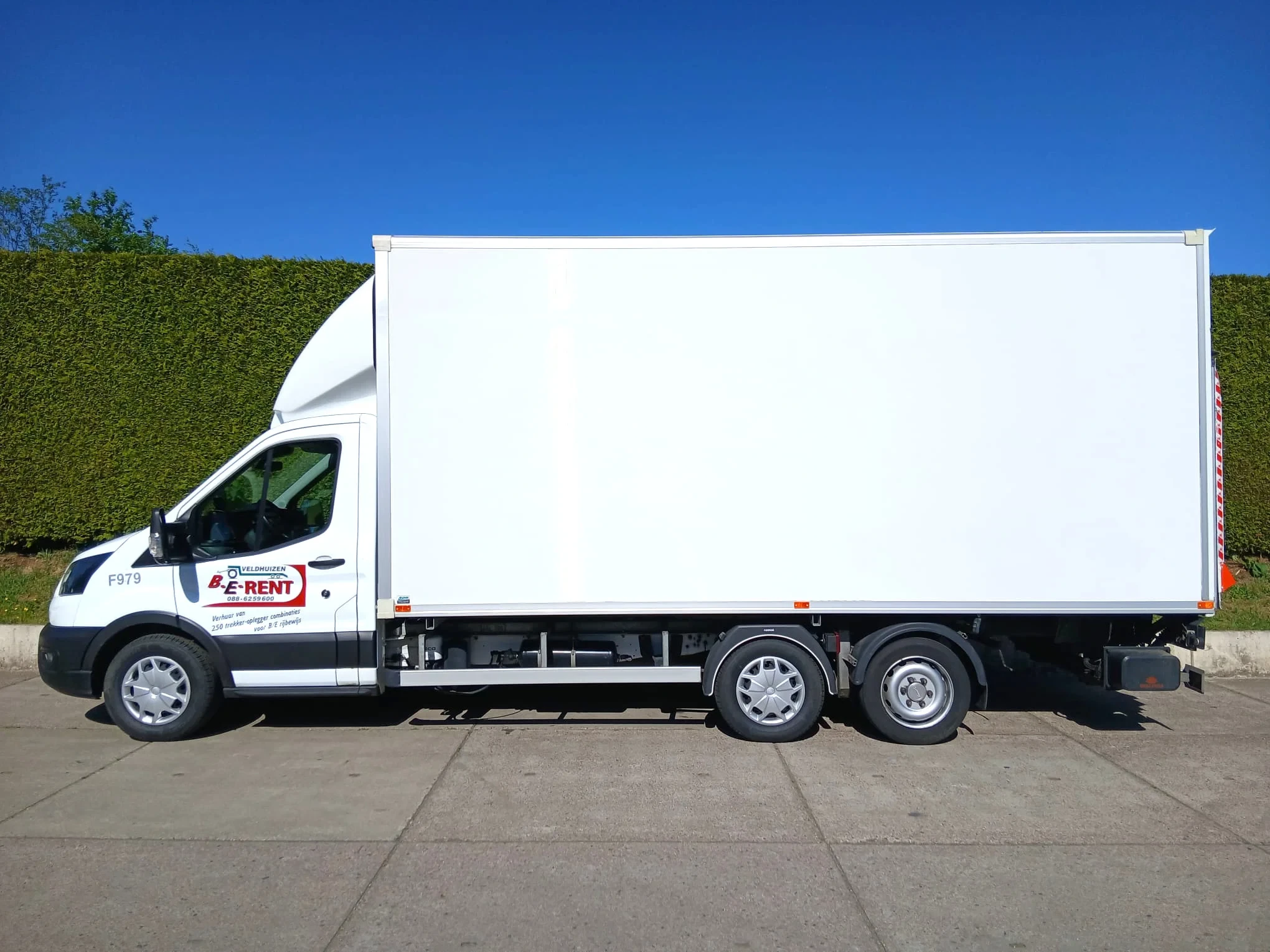 Ford Transit 2023 - Gesloten clixtar 5,2 m. afbeelding 2