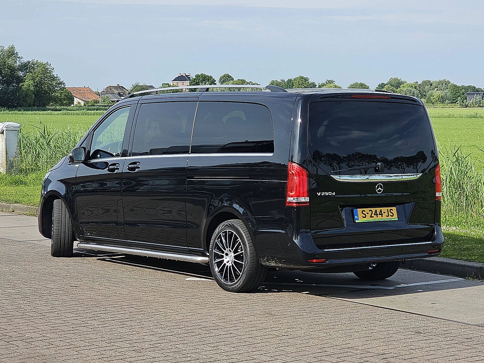 Mercedes-Benz V-Class 2023 - 250 CDI Bild 6