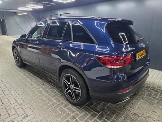 Mercedes-Benz GLC 2021 - Mercedes-Benz 300 de 4MATIC - AMG pakket - Black edition obrazek 13