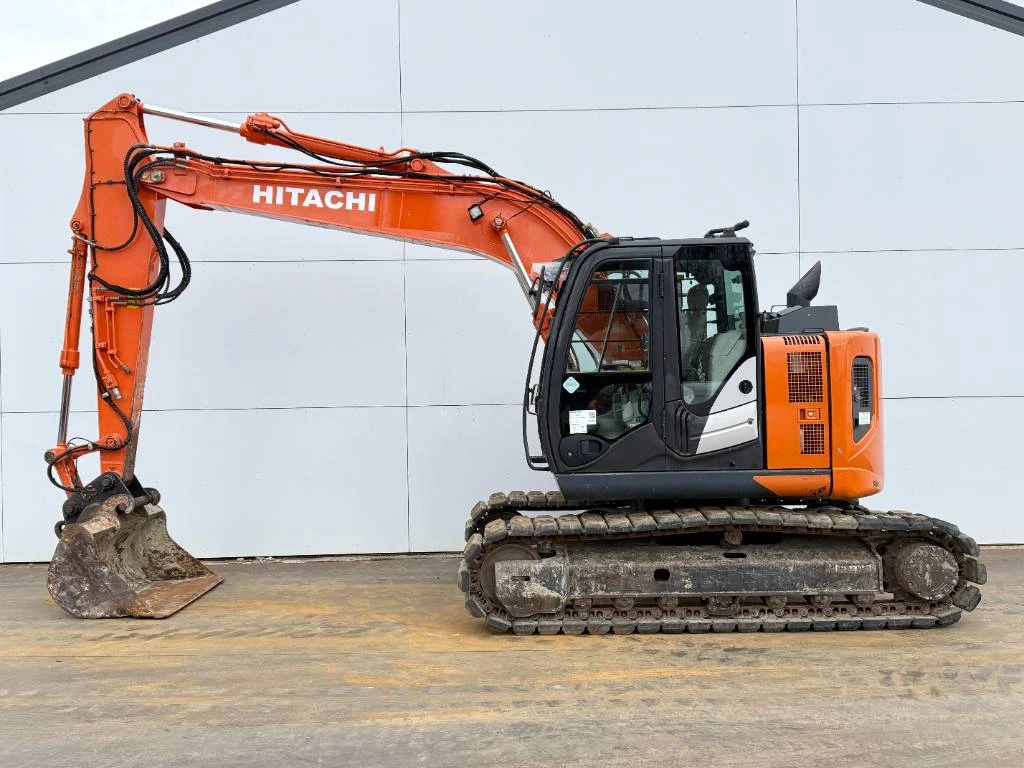 Hitachi 2017 - ZX135US-6 - Hammer Lines / Automatic Greasing afbeelding 1