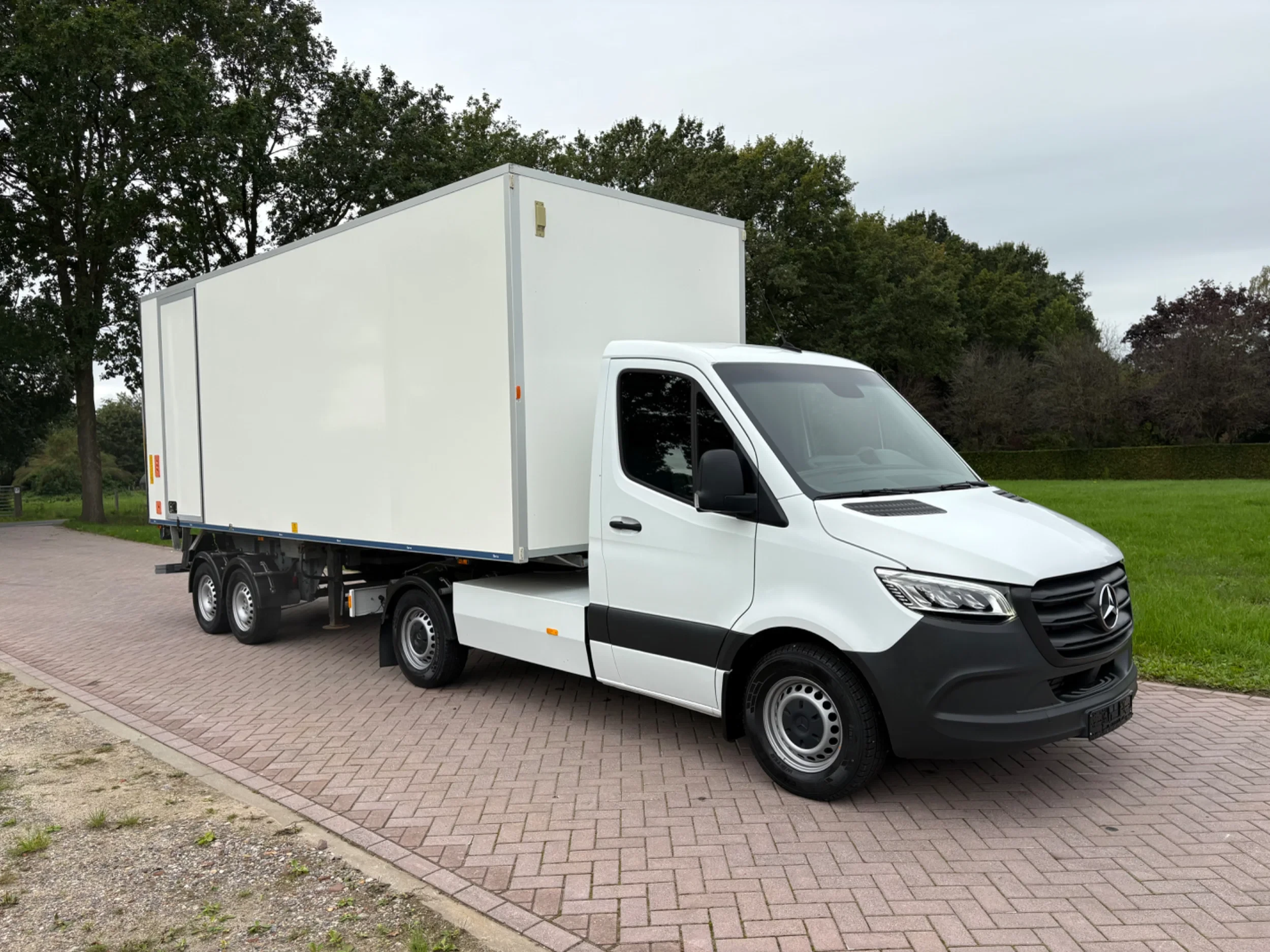 Mercedes-Benz Sprinter 2021 - 317 Be trekker N1 (620 KM - be oplegger 5 TON LAADKLEP afbeelding 1