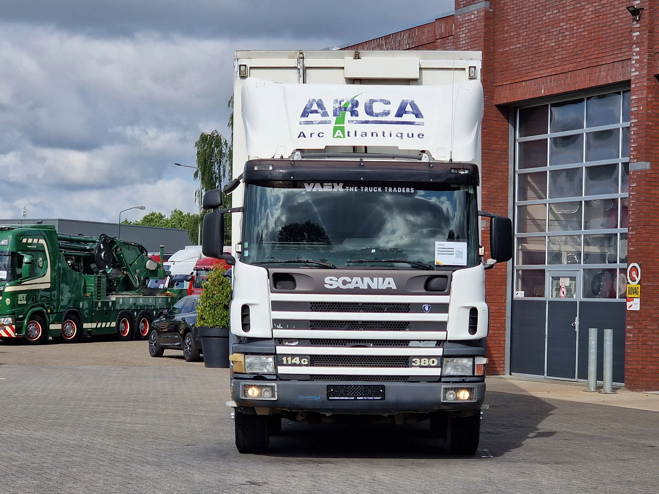 Scania G 2002 - 114G - 8X4 - 3 deck - double ramp - steel / air afbeelding 3
