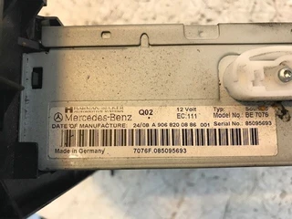 Mercedes-Benz N/A 2008 - A9068200886 RADIO CD SPELER image 2
