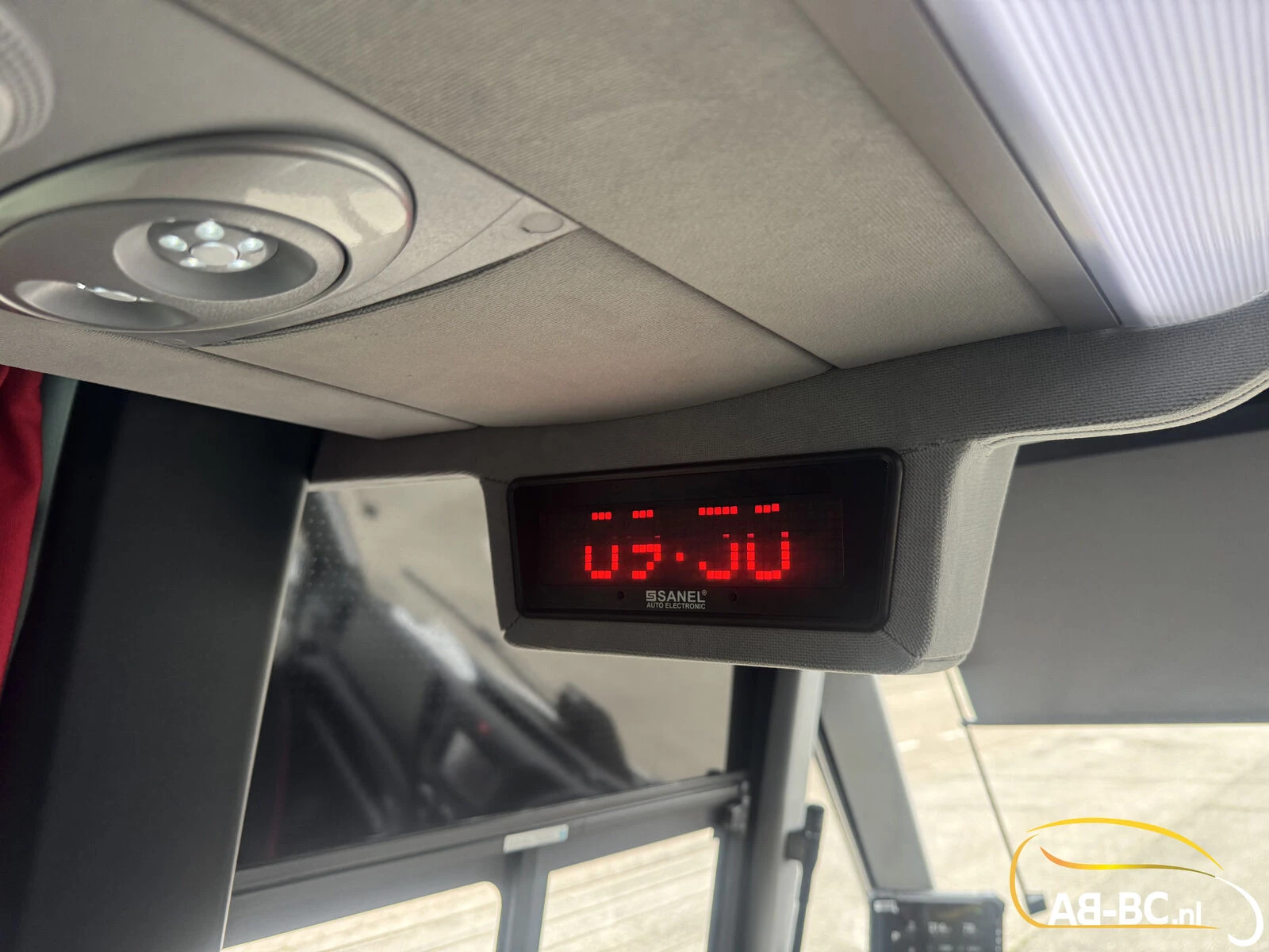 Iveco Rosero First Touring Electra, range 336 km, 24 Seats 2026 obrázek 58