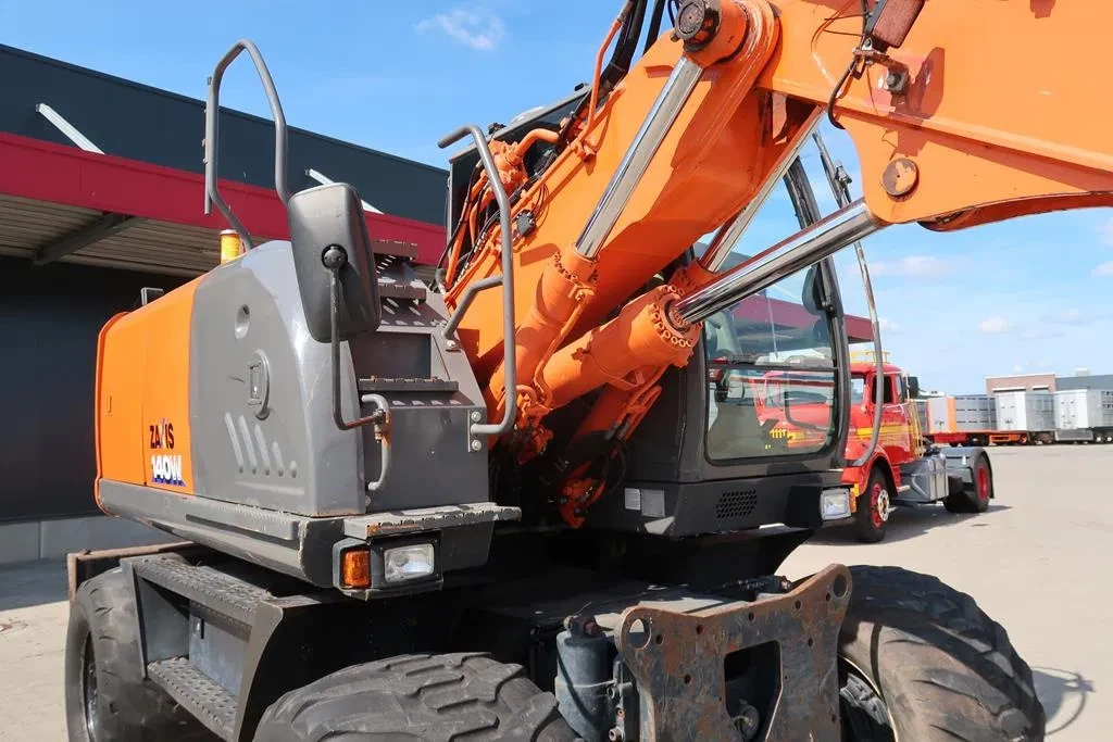 Hitachi 2009 - ZX140 W-3 afbeelding 18