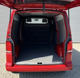Volkswagen Transporter 2021 - 2.0 TDI L2H1 Highline Automaat|Navi|Carplay|Camera bild 16