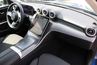 Mercedes-Benz C-Class 2022 - Estate 300e Luxury Line MEMORY DISTRONIC 360-CAMERA CARPLAY SFEER 17'' image 12