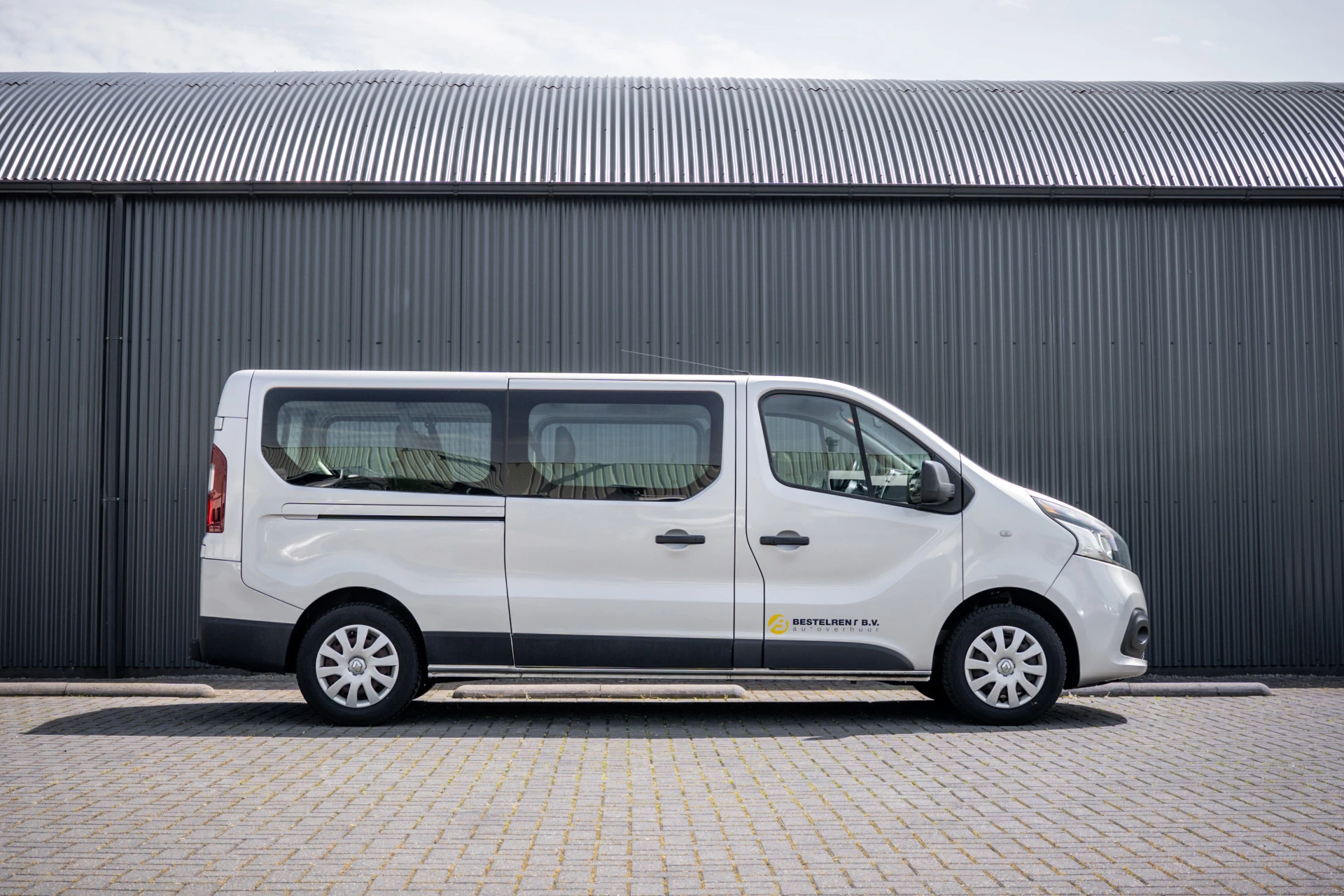 Renault Trafic 2018 - Passenger **1.6 dCi 9-Pers L2H1 | Incl. BPM, BTW vrij | R-Link | Navi | Airco | Cruise | PDC | MF Stuur | Start / Stop** obrázek 6