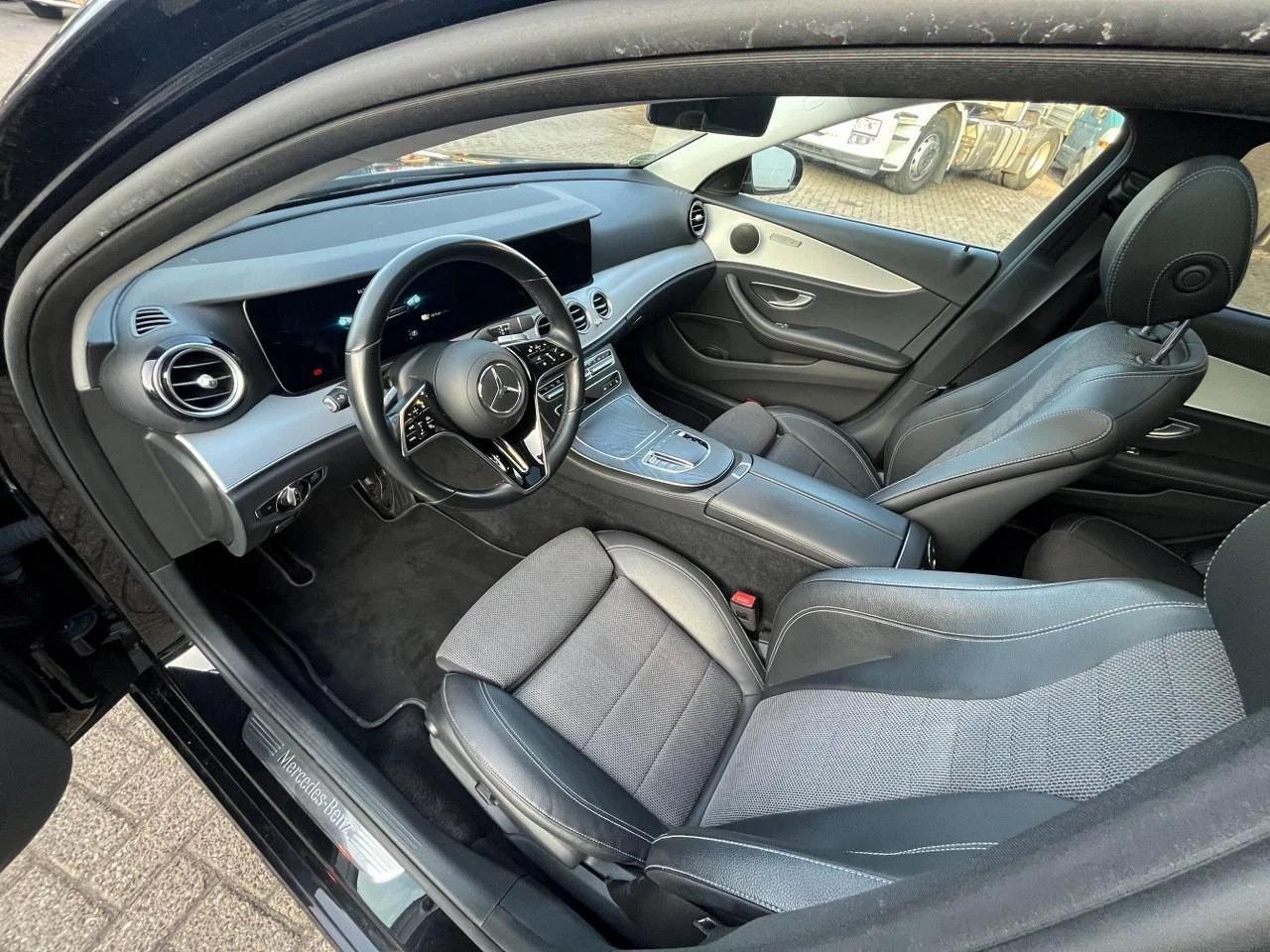 Mercedes-Benz E-Class 2022 - 300 DE 4MATIC obrázek 8
