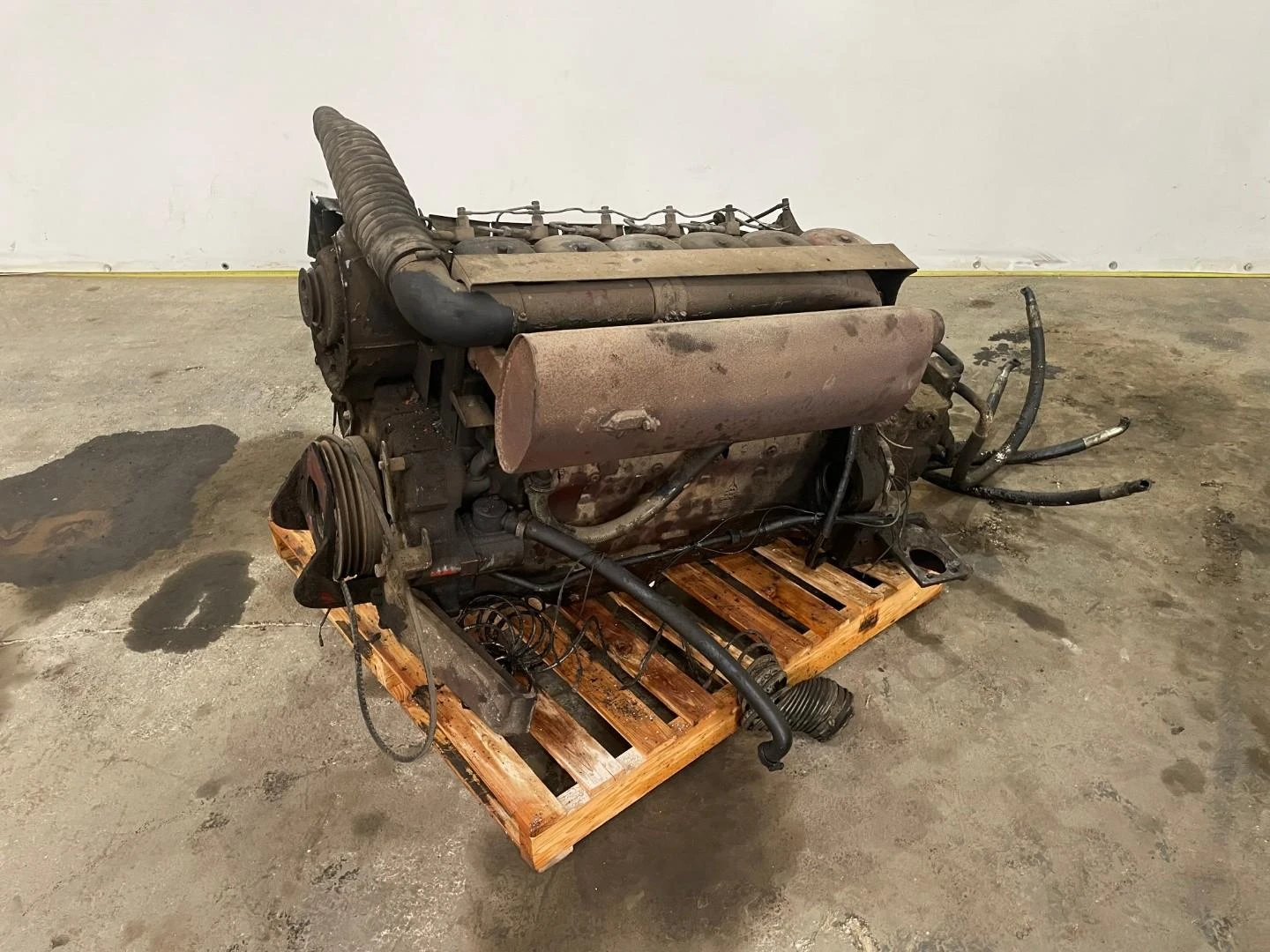 Deutz F6L912W 6-cylinder inline diesel engine afbeelding 1