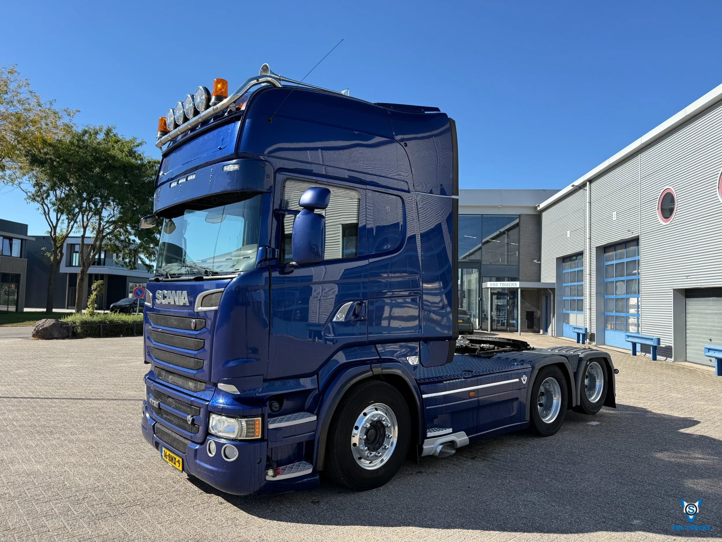 Scania R 2014 - R730 V8 / RETARDER / 676803 KM / BOOGIE / NAVI / LEATHER / XENON / FRIDGE / ALCOA / FULL-SPOILER / AUTOMATIC / EURO-6 / 2014 afbeelding 1