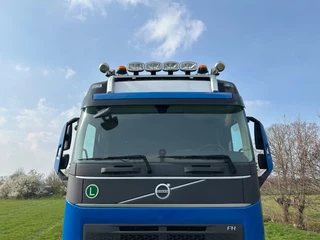 Volvo FH 2022 - 13.500 | FULL AIR | 6X2/4 STEERING | HYDROLIC | LOW KM !!! bild 19