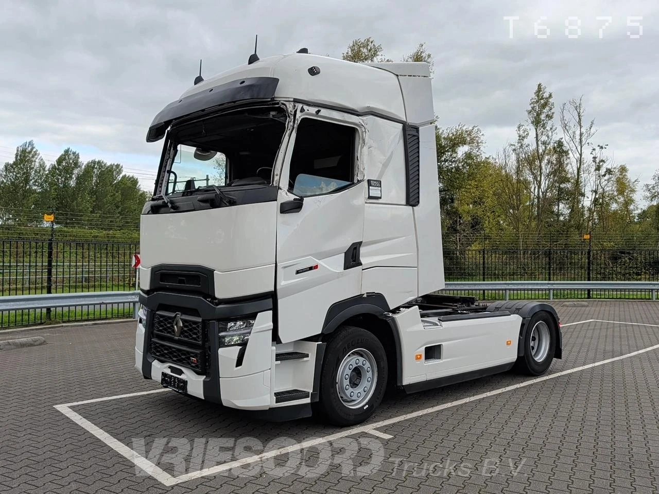Renault 2024 - T MET SCHADE afbeelding 1